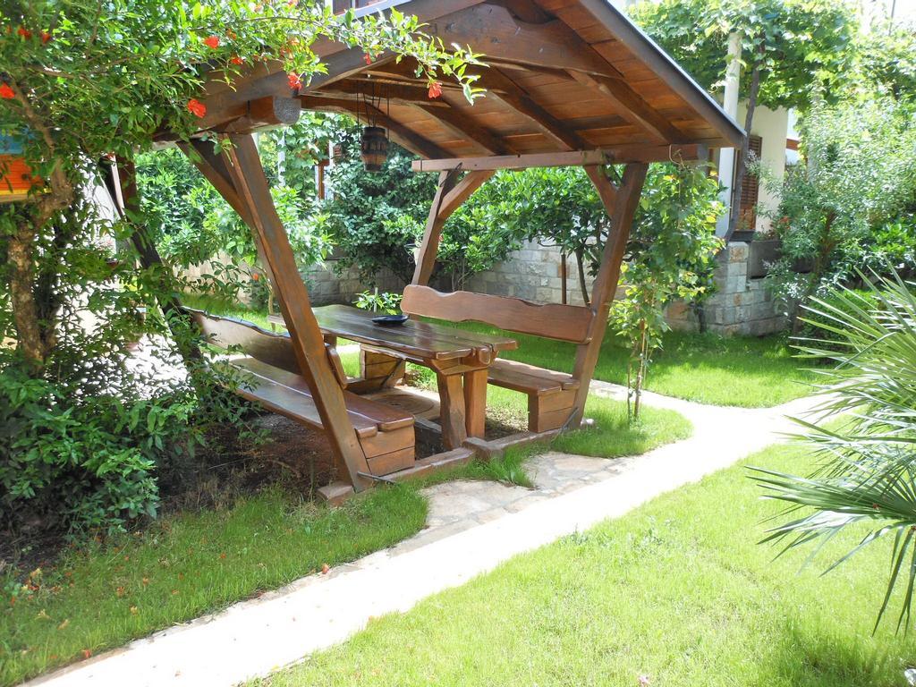 Apartments Maris Petrovac Bilik gambar